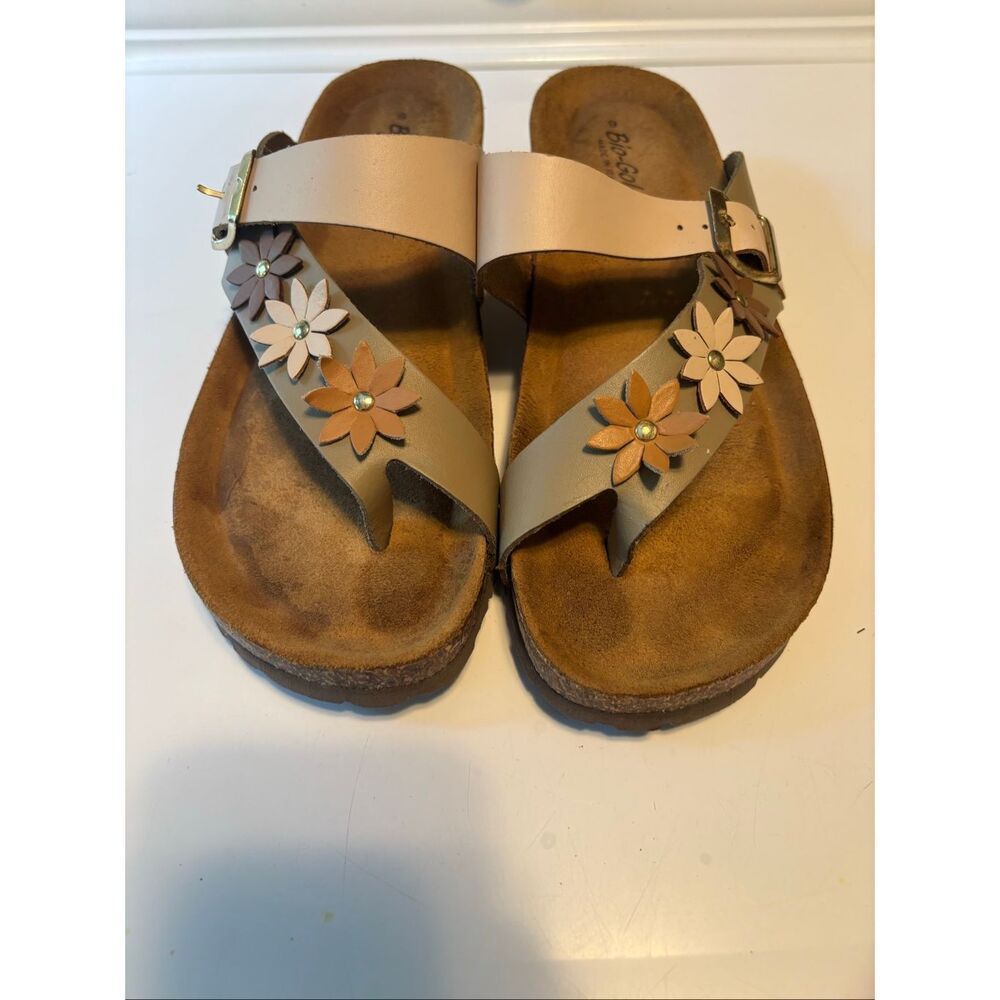 Bio-Gold Floral leather Sandals